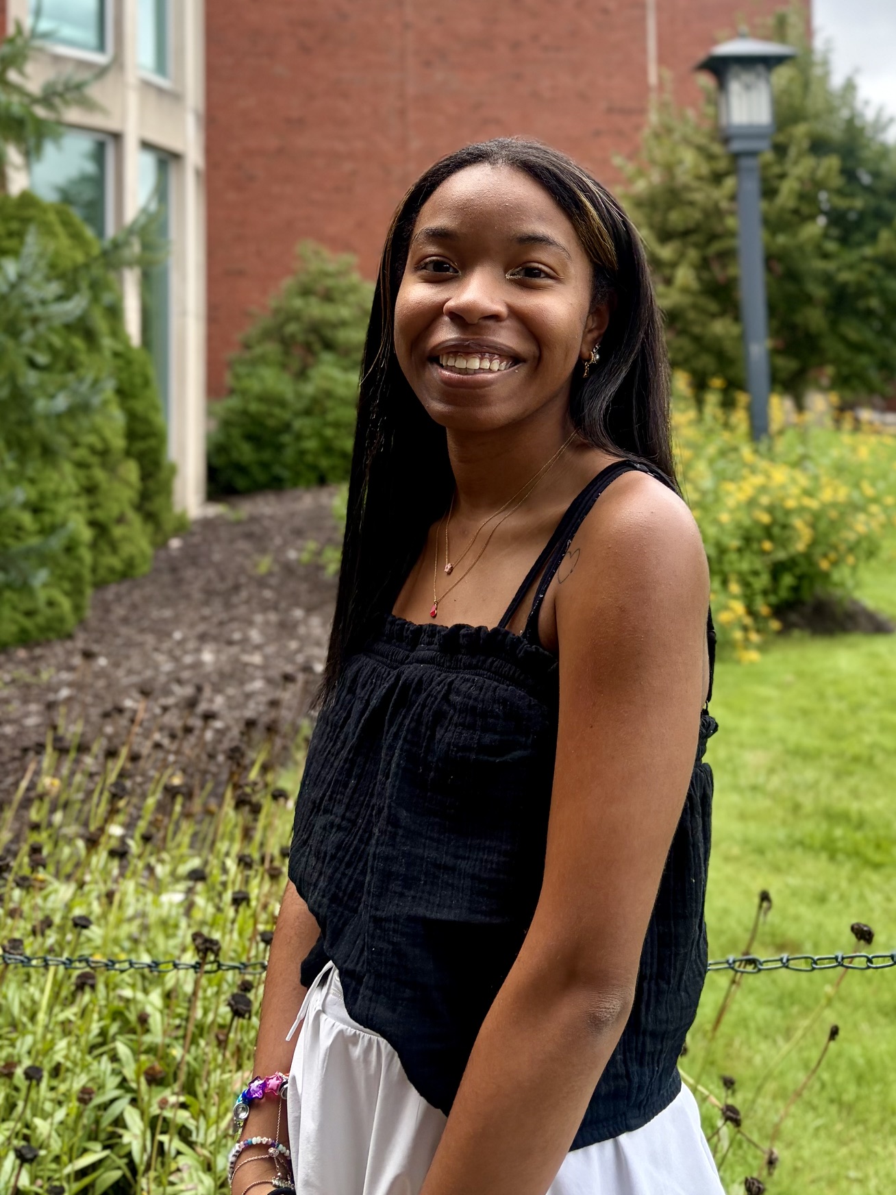 Amari Mealy headshot